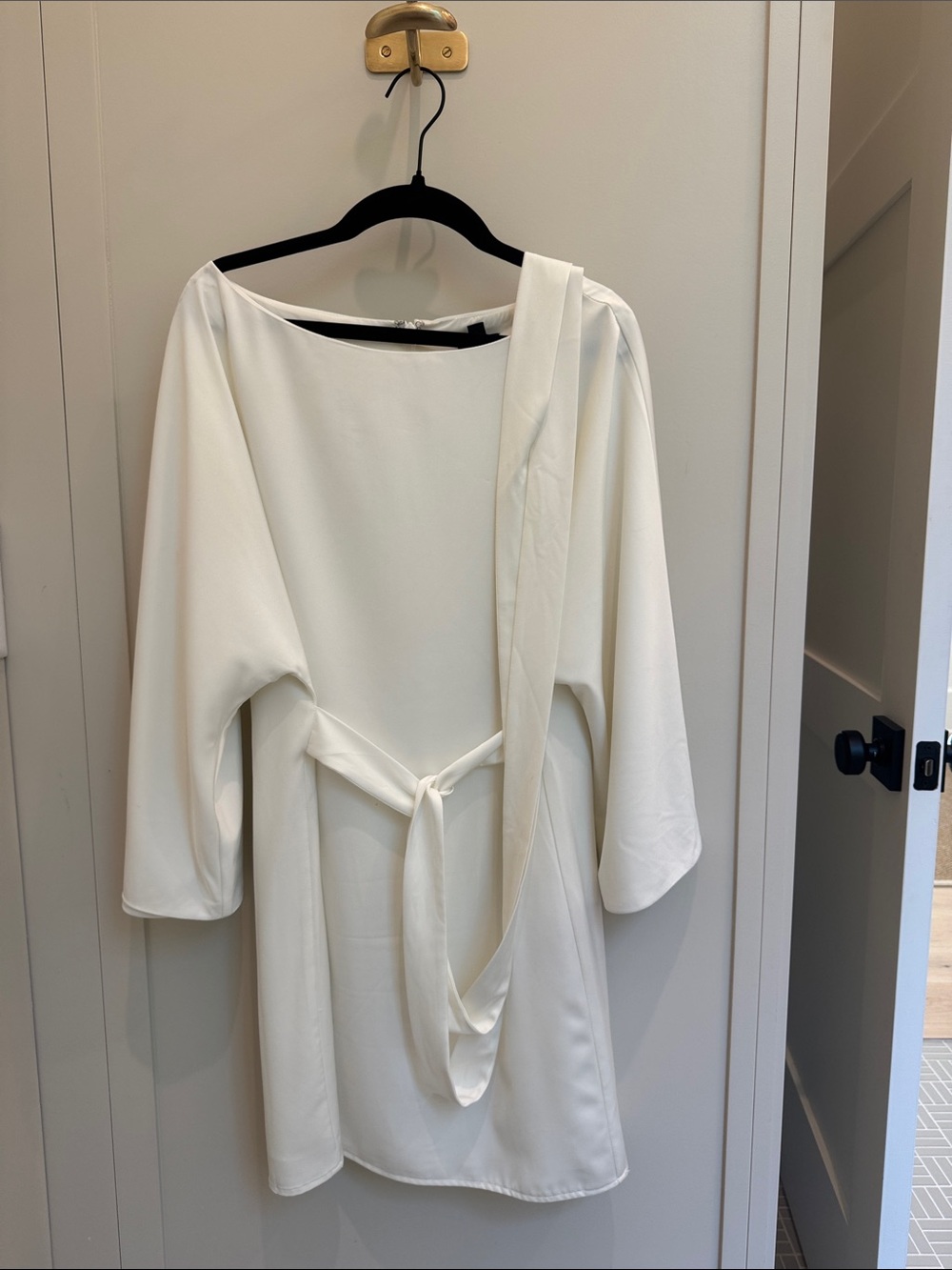 NBD KIMONO STYLE COCKTAIL DRESS